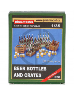 Bottiglie di birra con casse e boccali 2